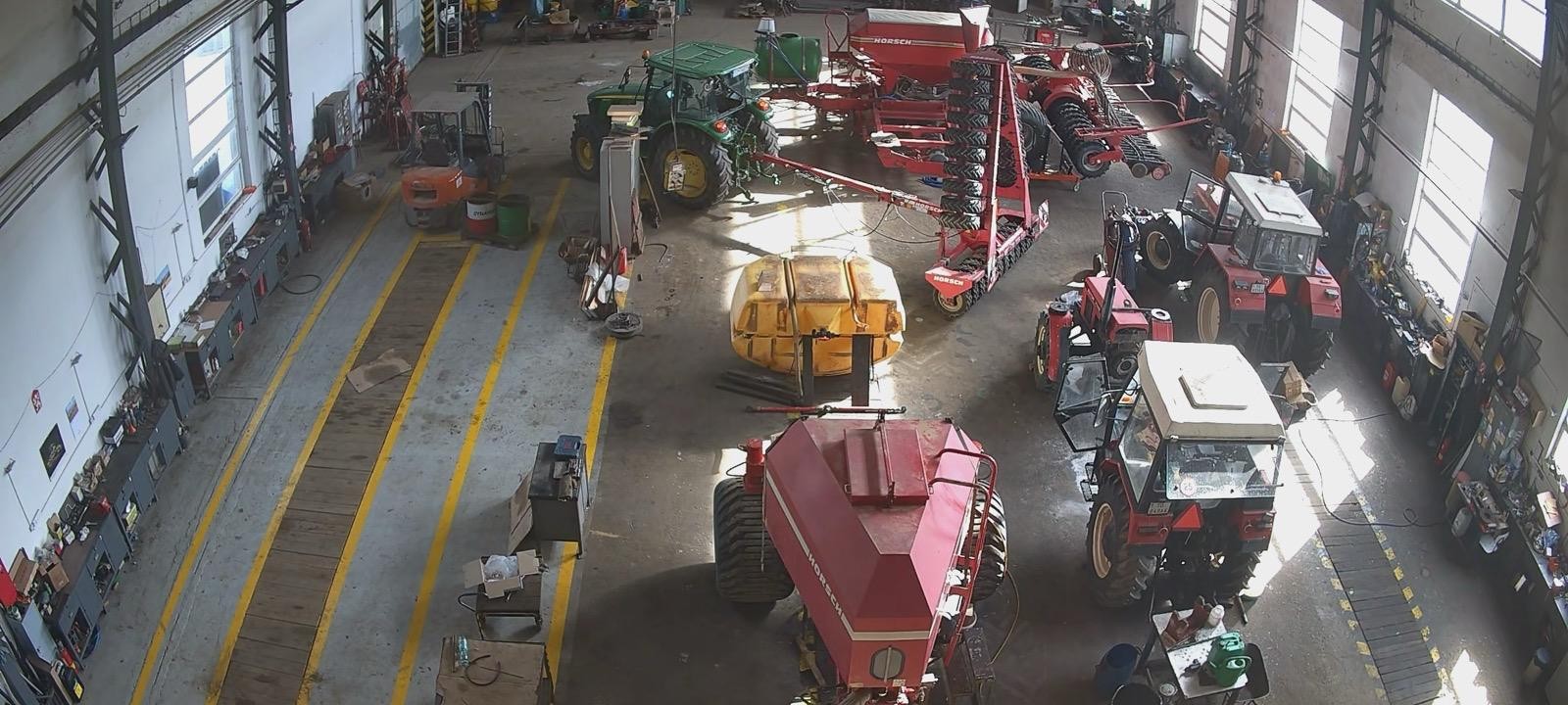 PPD Prašice – mechanizačná dielňa a stroje z kamery